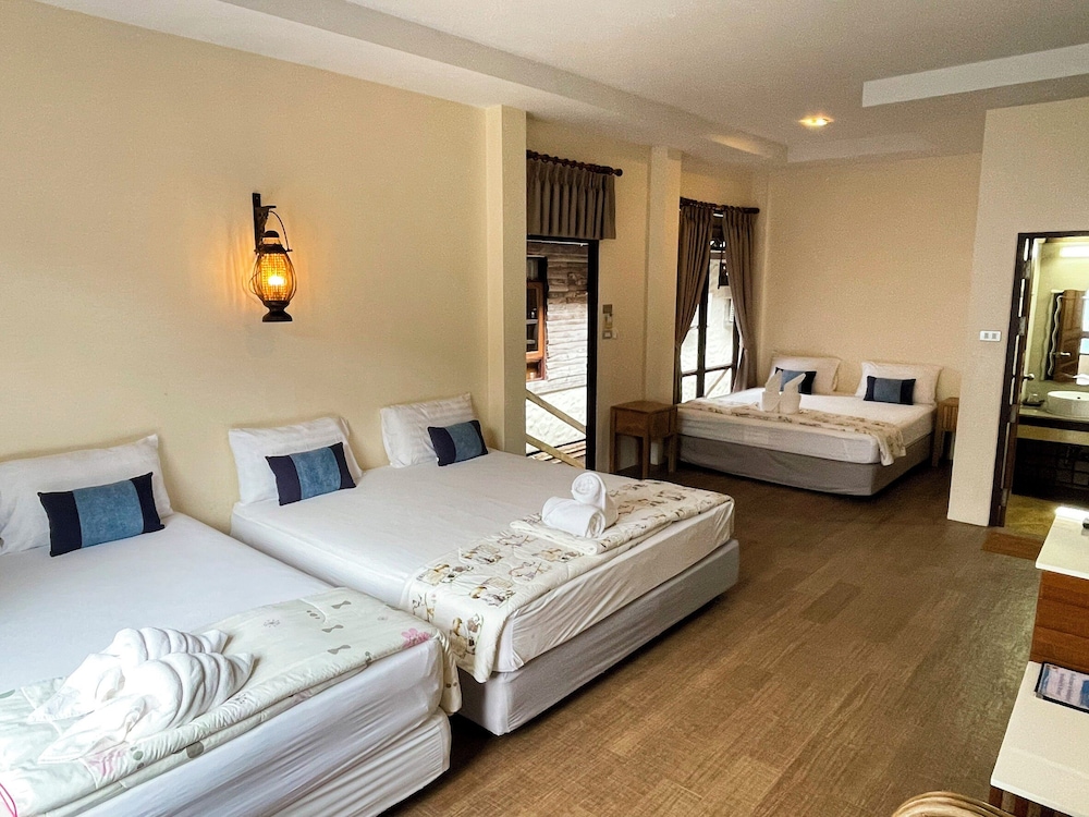 Standard Room, Multiple Beds