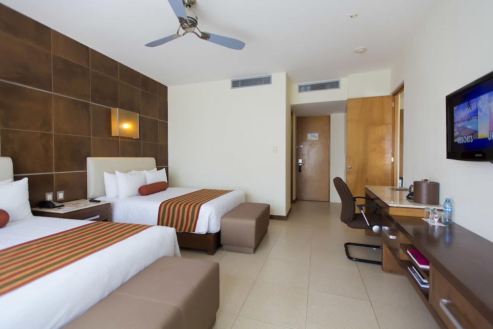Junior Suite, 1 Bedroom (Free Beach Club Access) photo 1