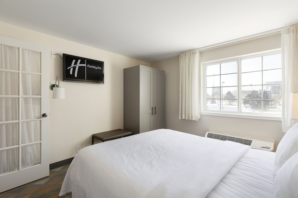 Suite, 1 Bedroom - Photo 6