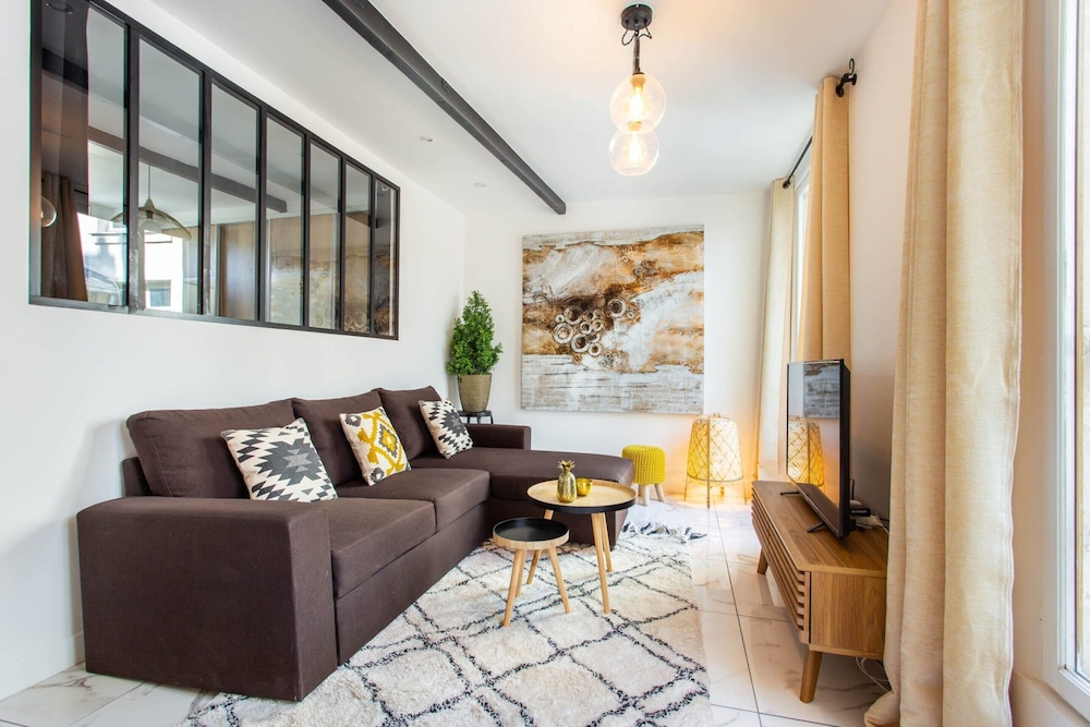 Apartment photo 1