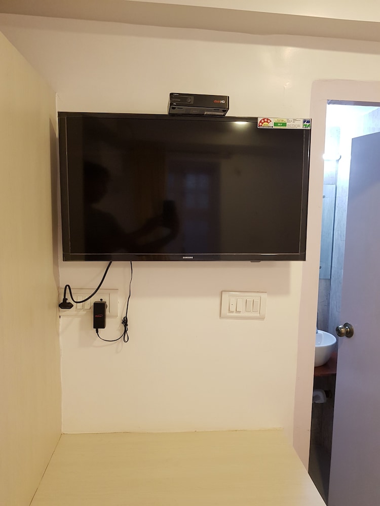 Twin Room Non Air Conditioned photo 1
