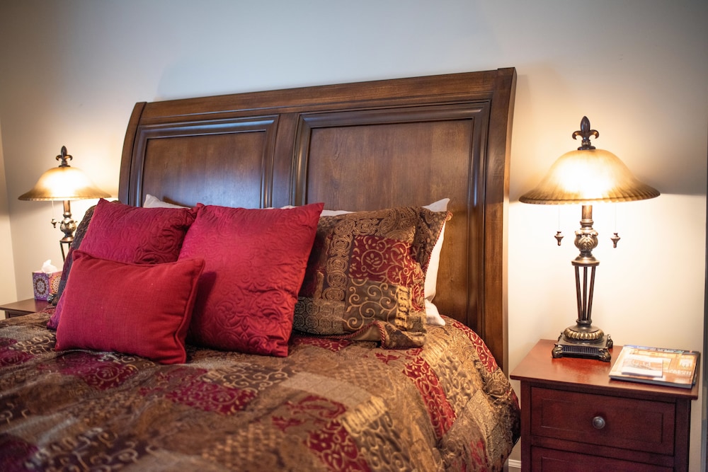 Redwood City Room photo 2