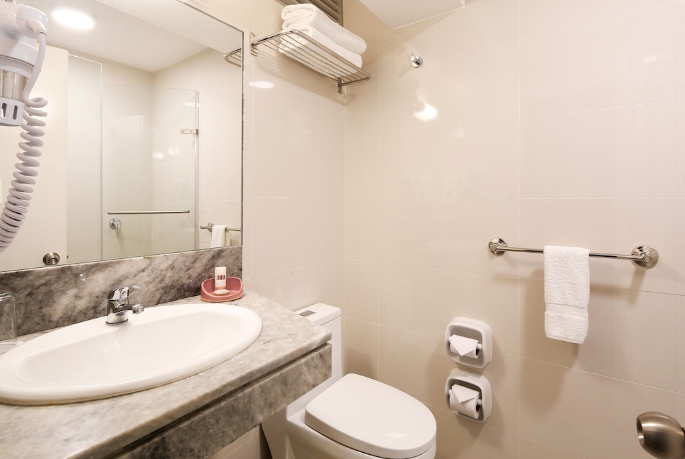 Superior Room, 1 Queen Bed - Photo 4