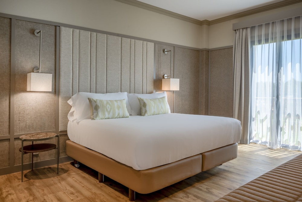 Suite, 1 Bedroom, Terrace, Garden View