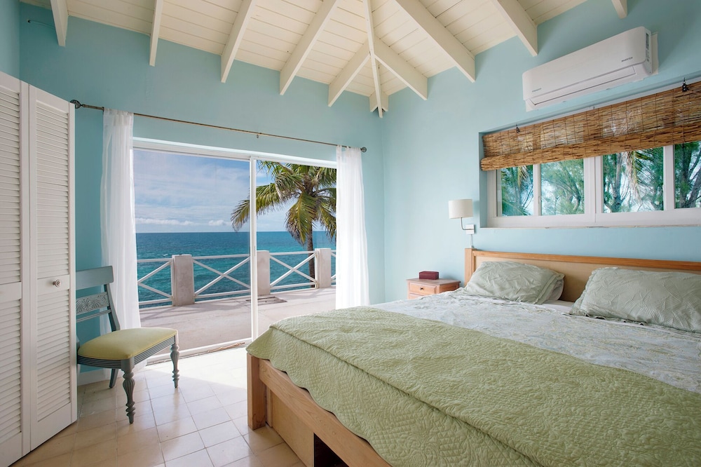 Villa photo 3