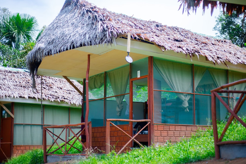 Basic Triple Room, 3 Twin Beds, River View photo 3