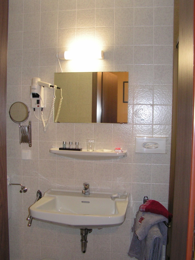 Standard Single Room, Balcony photo 2
