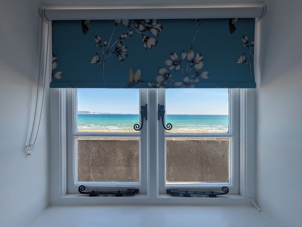 Attic Triple, Sea View - Photo 10