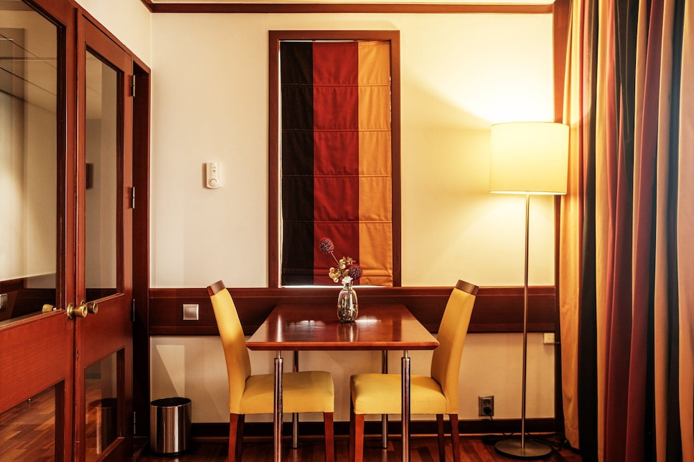 Suite, 1 Bedroom thumbnail 6