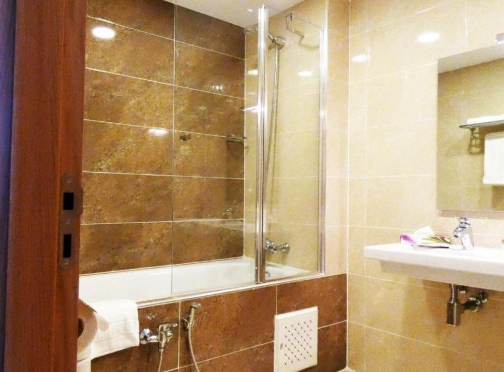 Standard Triple Room photo 3