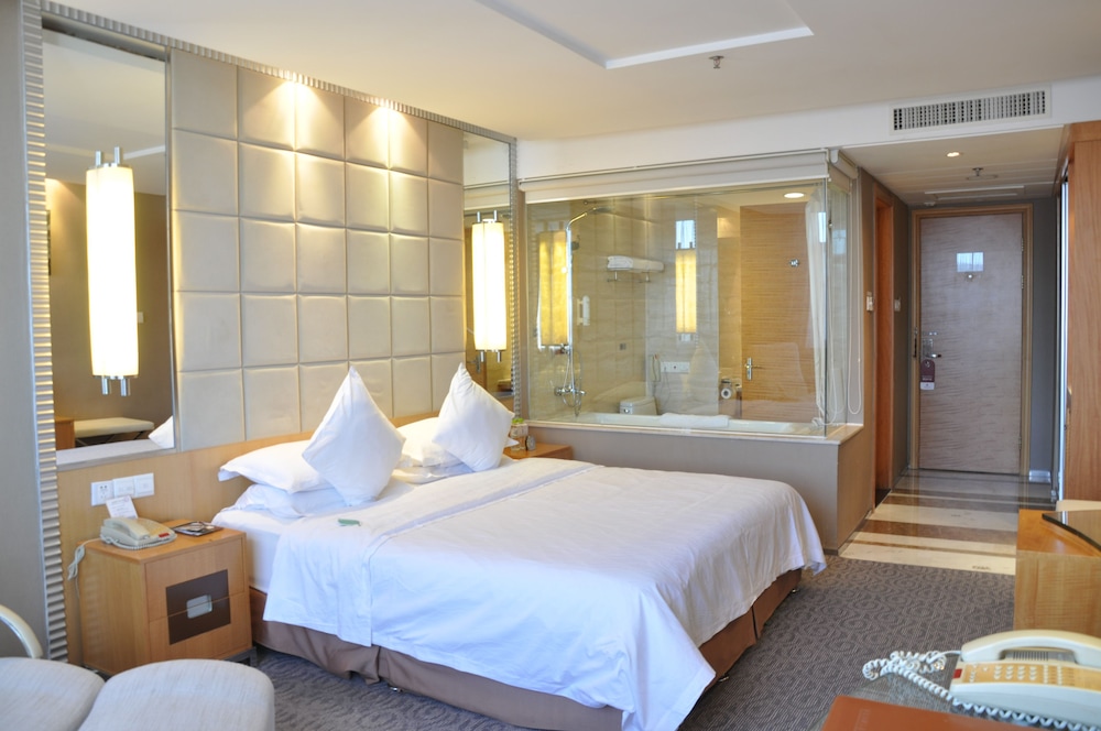 Deluxe Room, Ocean View photo 2