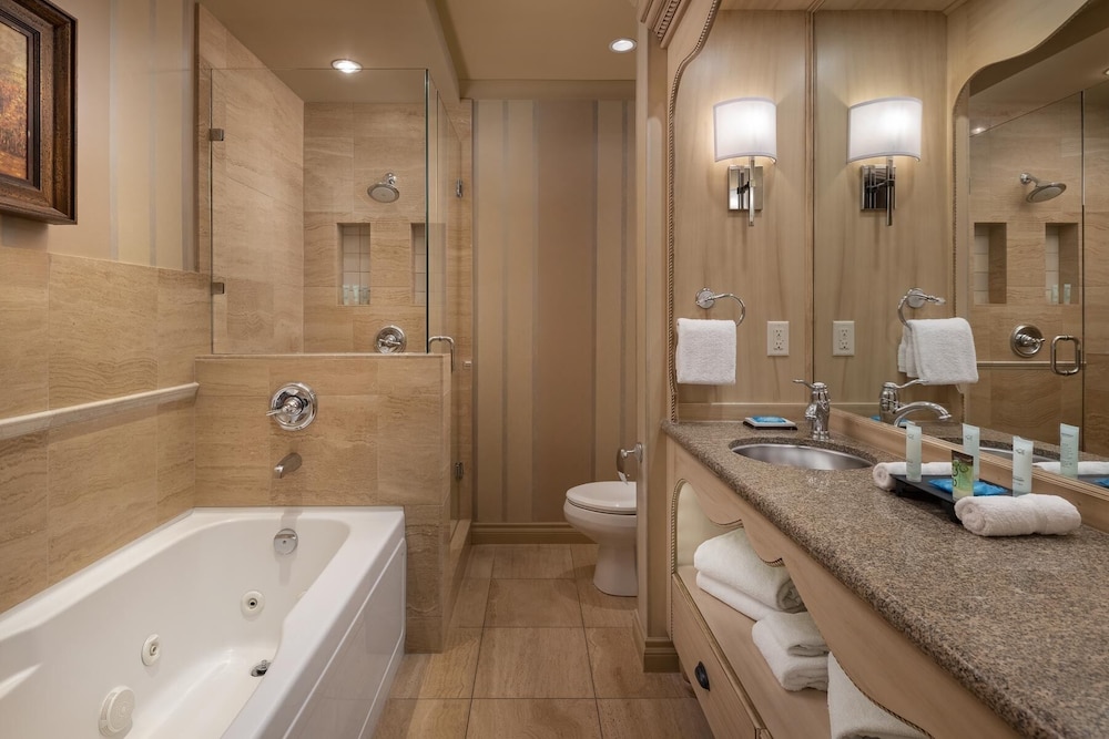 1 Bedroom Suite Queen photo 2