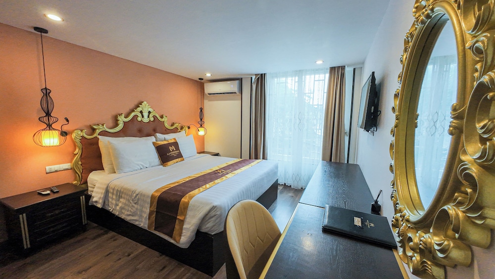 Deluxe Studio Suite, 1 Double Bed, City View photo 3
