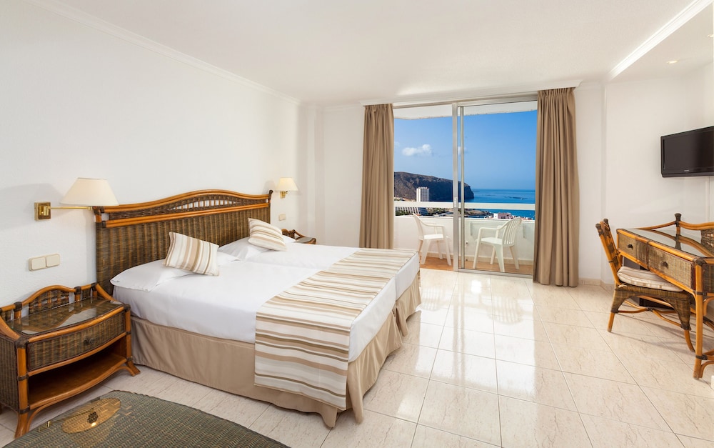 Superior Room, Ocean View photo 2