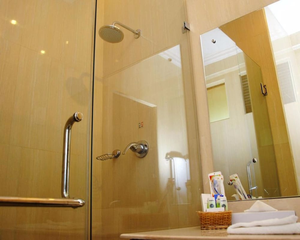 Deluxe Triple Room, 1 Bedroom, Balcony, Sea View photo 2