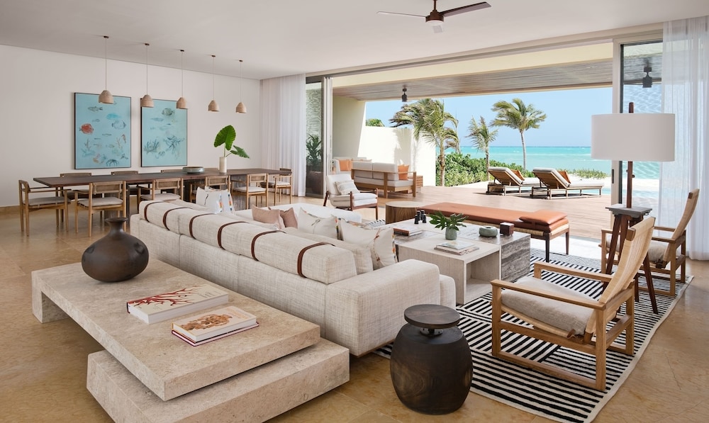 Presidential Suite, Beachfront