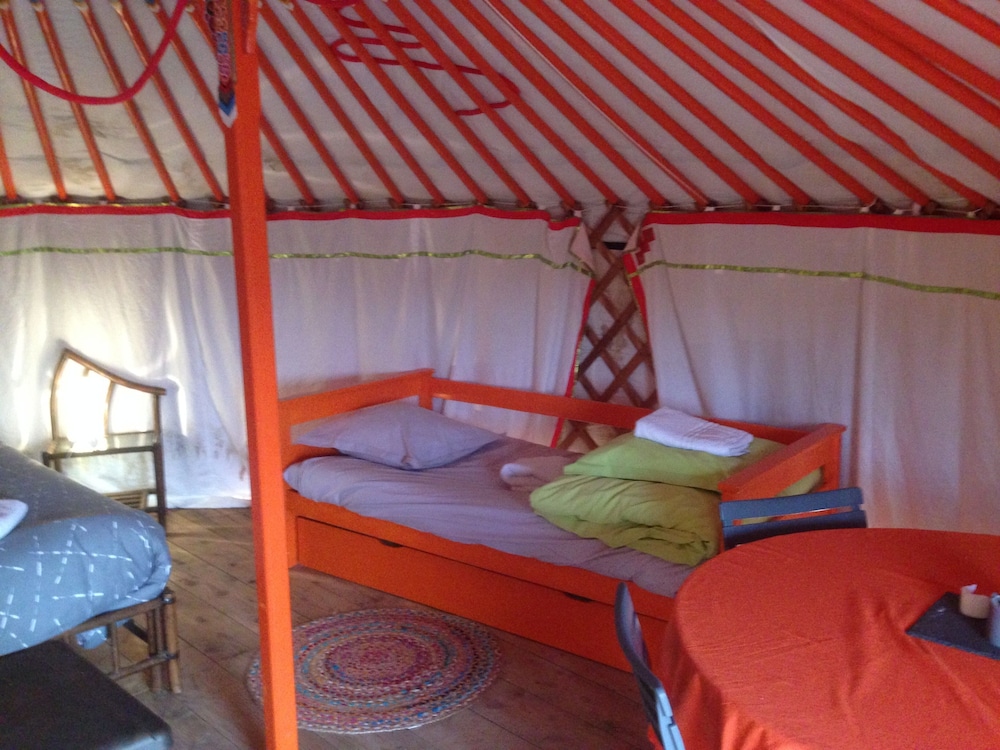 Tent (Yourte Mongole) photo 1