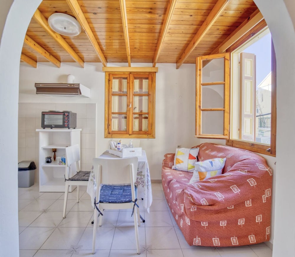 Traditional House photo 3