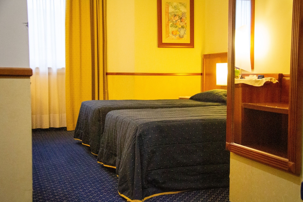 Standard Double or Twin Room, 1 Bedroom - Photo 10