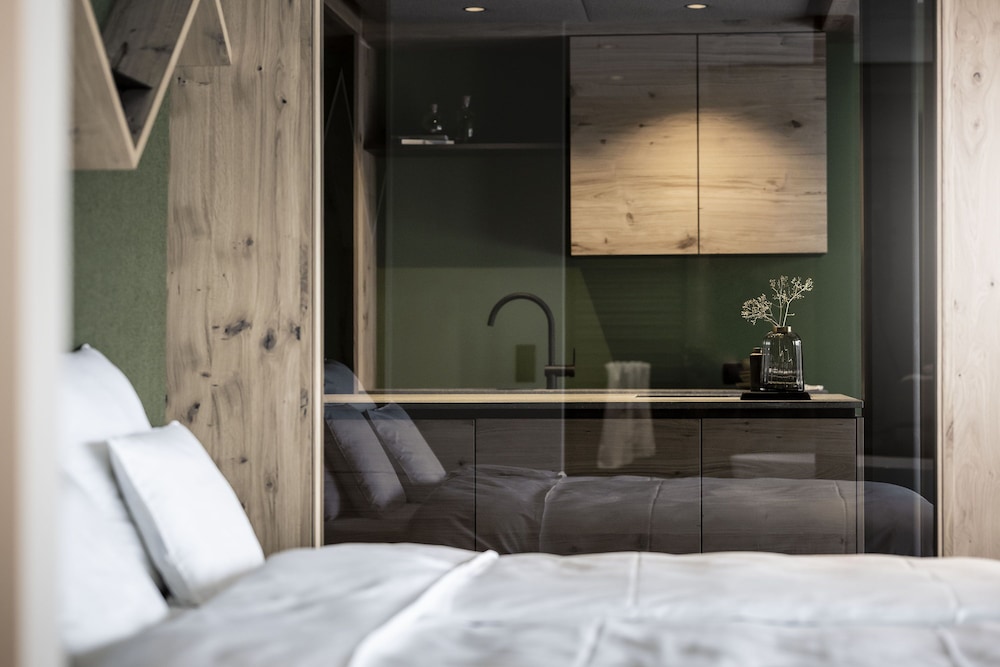 Luxury Apartment, Mountain View