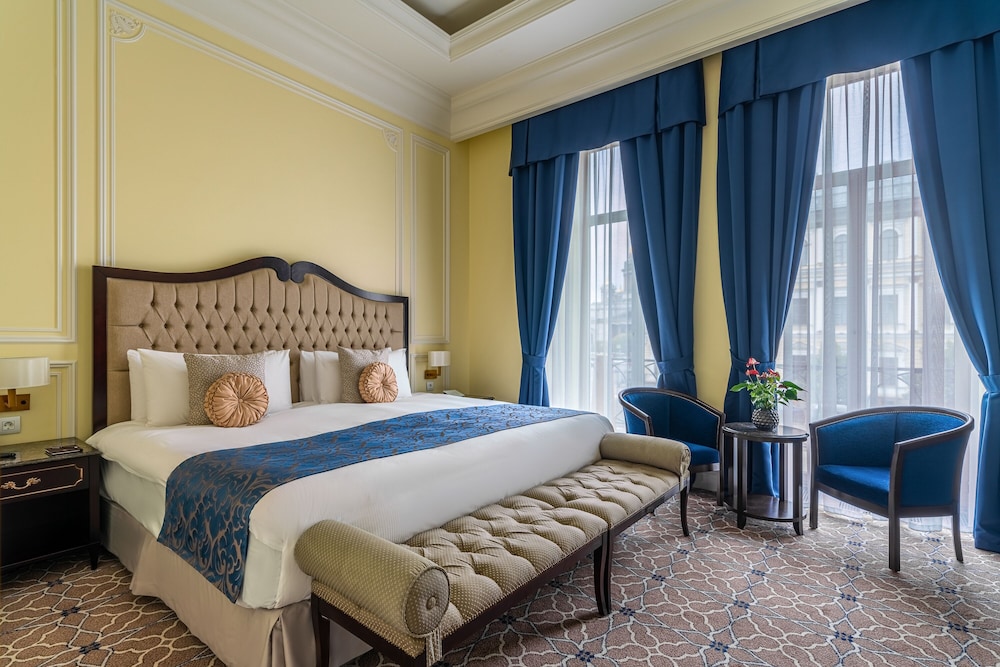 Junior Suite, City View