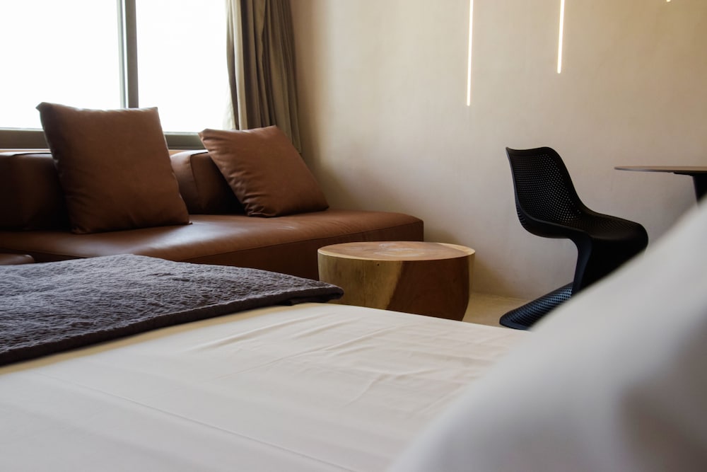 Deluxe Suite, Courtyard View photo 1