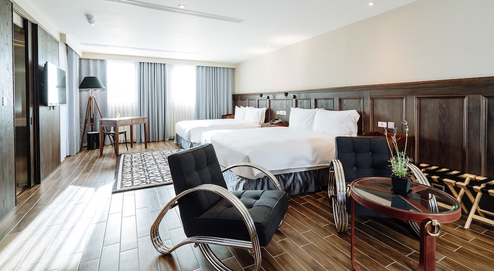 Deluxe Quadruple Room
