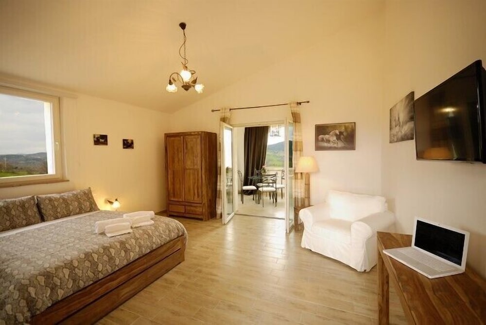 Suite photo 1