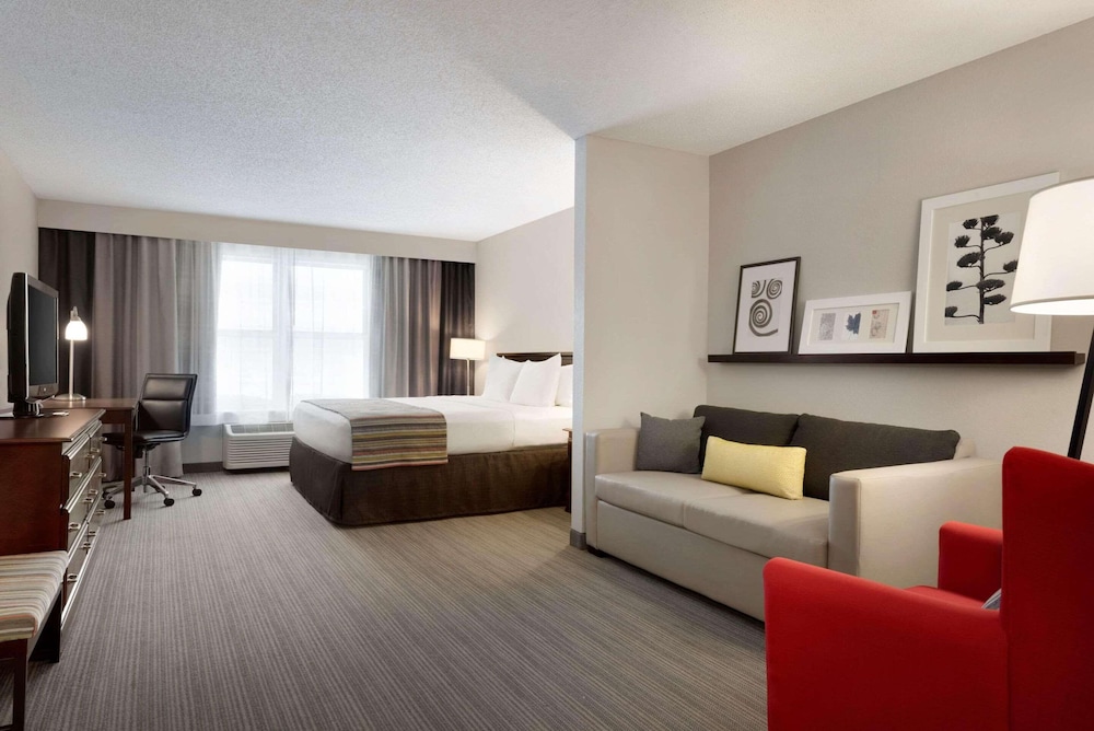 Studio Suite, 1 King Bed, Non Smoking - Photo 1