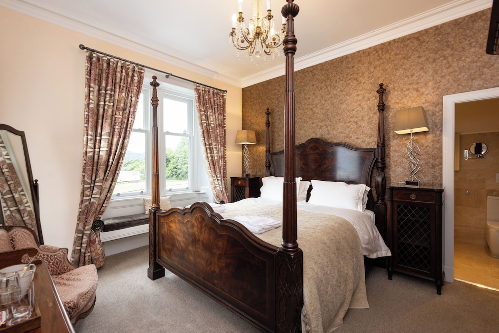 (Bridal Suite) Super King with Lake View Ensuite Rm 2 photo 1