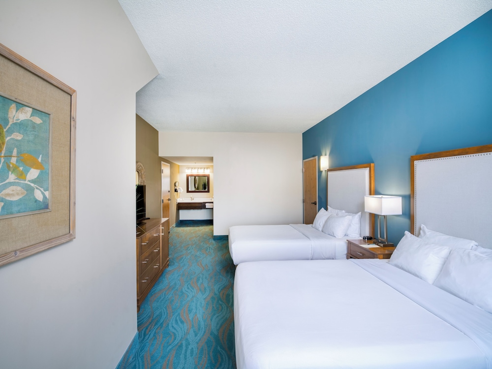 Deluxe Room, 2 Queen Beds photo 1