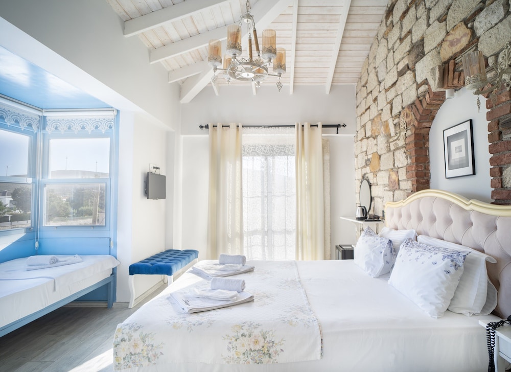 Premium Room, Pool View