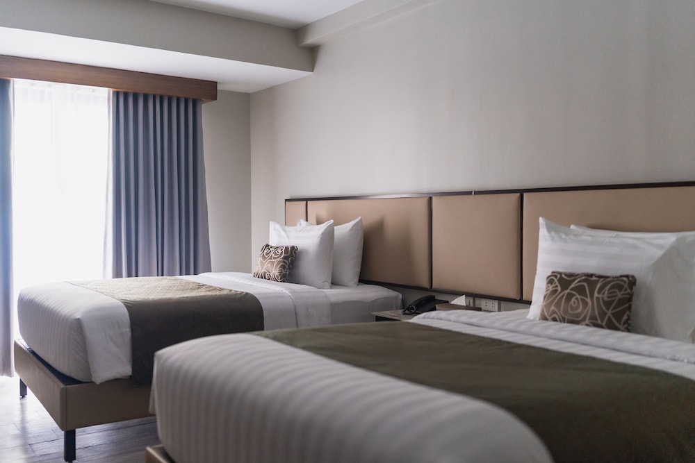 Deluxe Room, 2 Double Beds, Pool View - Photo 8