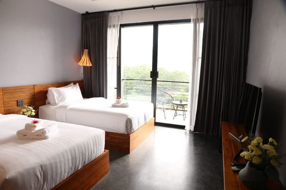 Deluxe Twin Room - Photo 6
