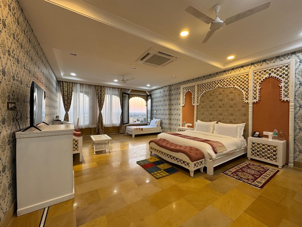 Royal Double Room, City View