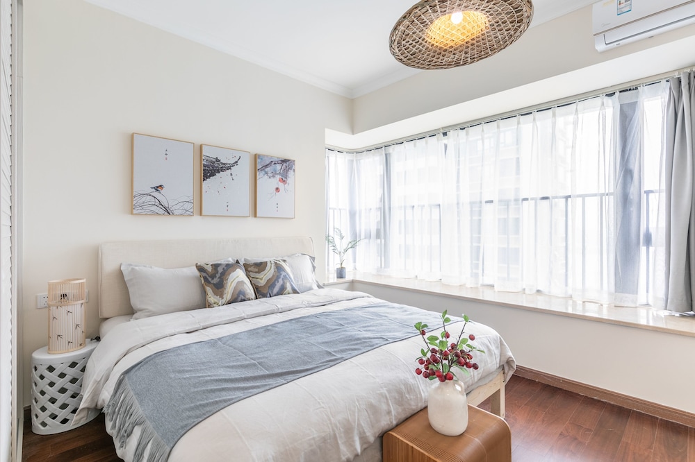 Three Bedrooms Apartment photo 1