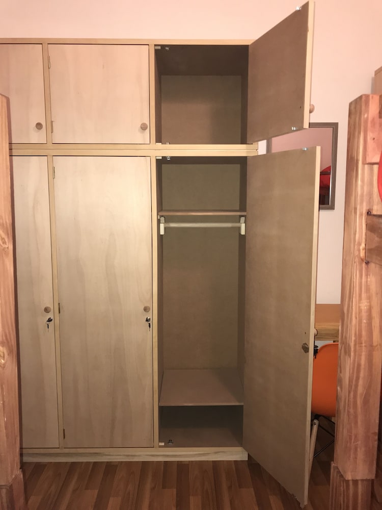 Shared Dormitory, 2 Bedrooms  six beds mixed a/c photo 2