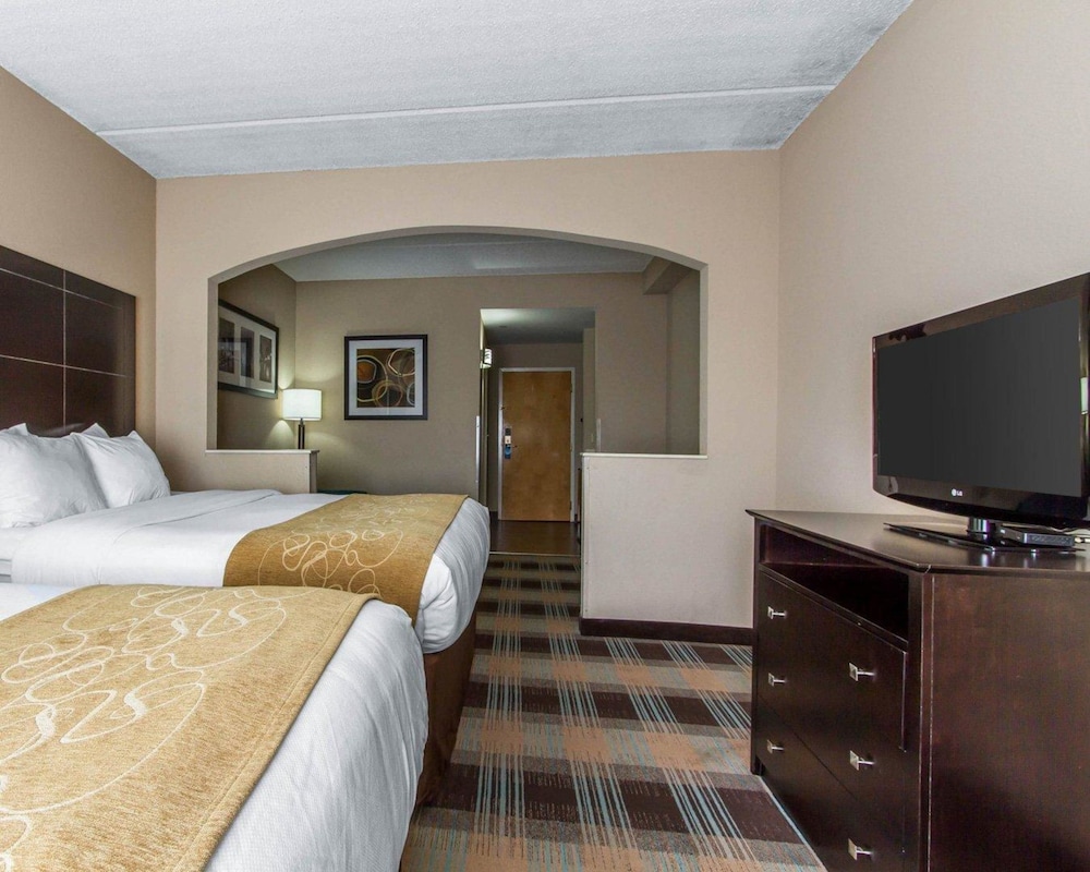 Suite, 2 Queen Beds, Non Smoking photo 2