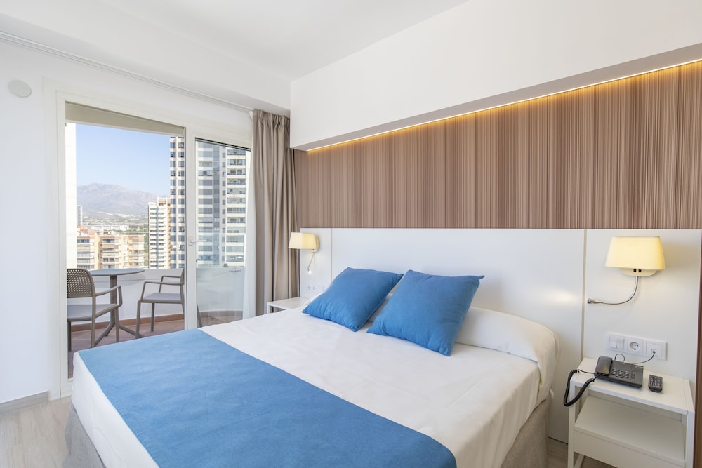 Standard Triple Room, Terrace (2 Adults + 1 Child) photo 2