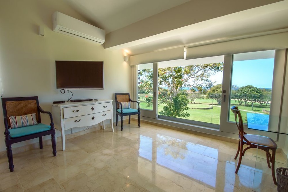 Elite Villa photo 2