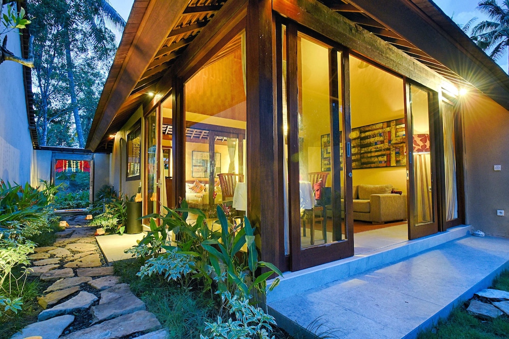 One Bedroom Private Pool Villa with Rice Field View (Free 1x Floating Breakfast or Minibar) thumbnail 6