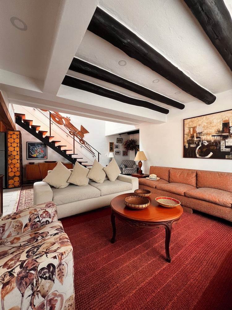 Deluxe Duplex, 6 Bedrooms, Private Bathroom, Mountain View