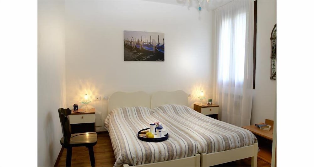 Double or Twin Room photo 2