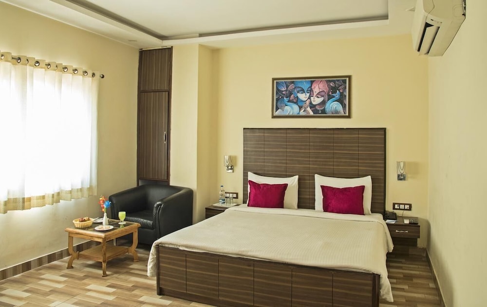 Executive Room - Photo 12