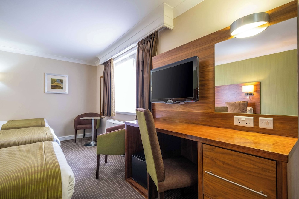3 Single Beds photo 3