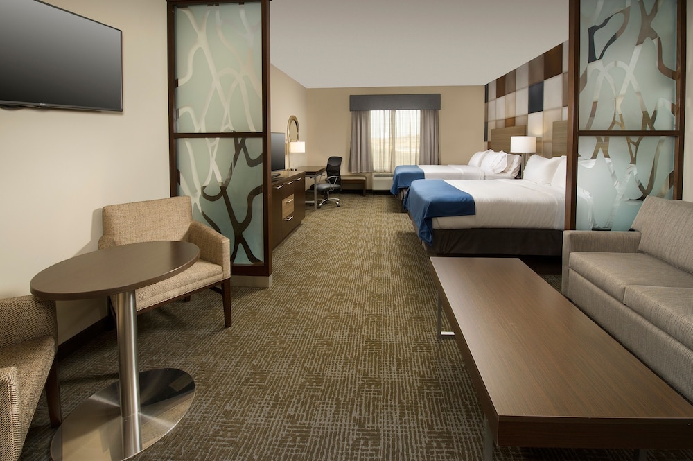 Suite, Multiple Beds