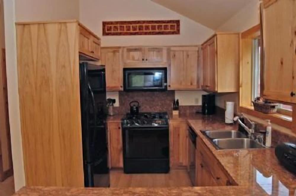 House, 3 Bedrooms photo 2