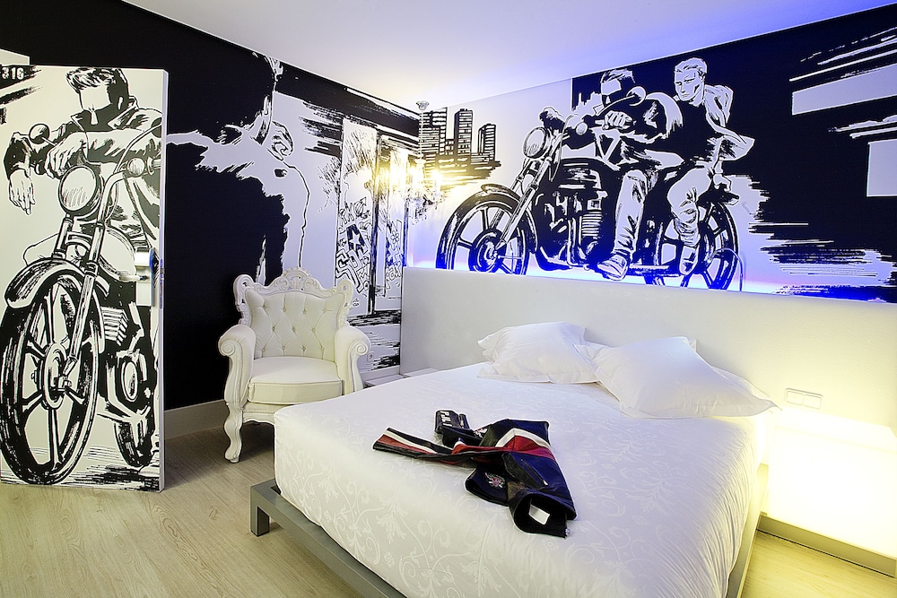 Standard Double or Twin Room - Photo 3