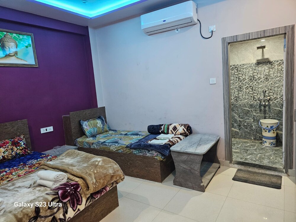 Deluxe Triple Room, City View