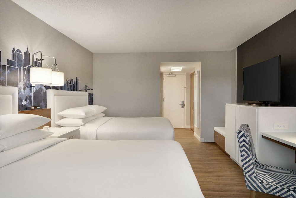 Room, 2 Queen Beds, Accessible (Hearing)